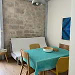 Beachfront In Ruza At Punta Rata بريلا