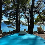 Beachfront In Ruza At Punta Rata شقة بريلا