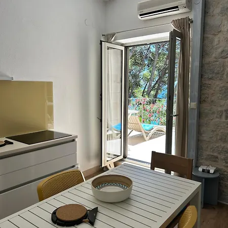 Apartamento Ruza At Punta Rata Beach, Delight And Magic *